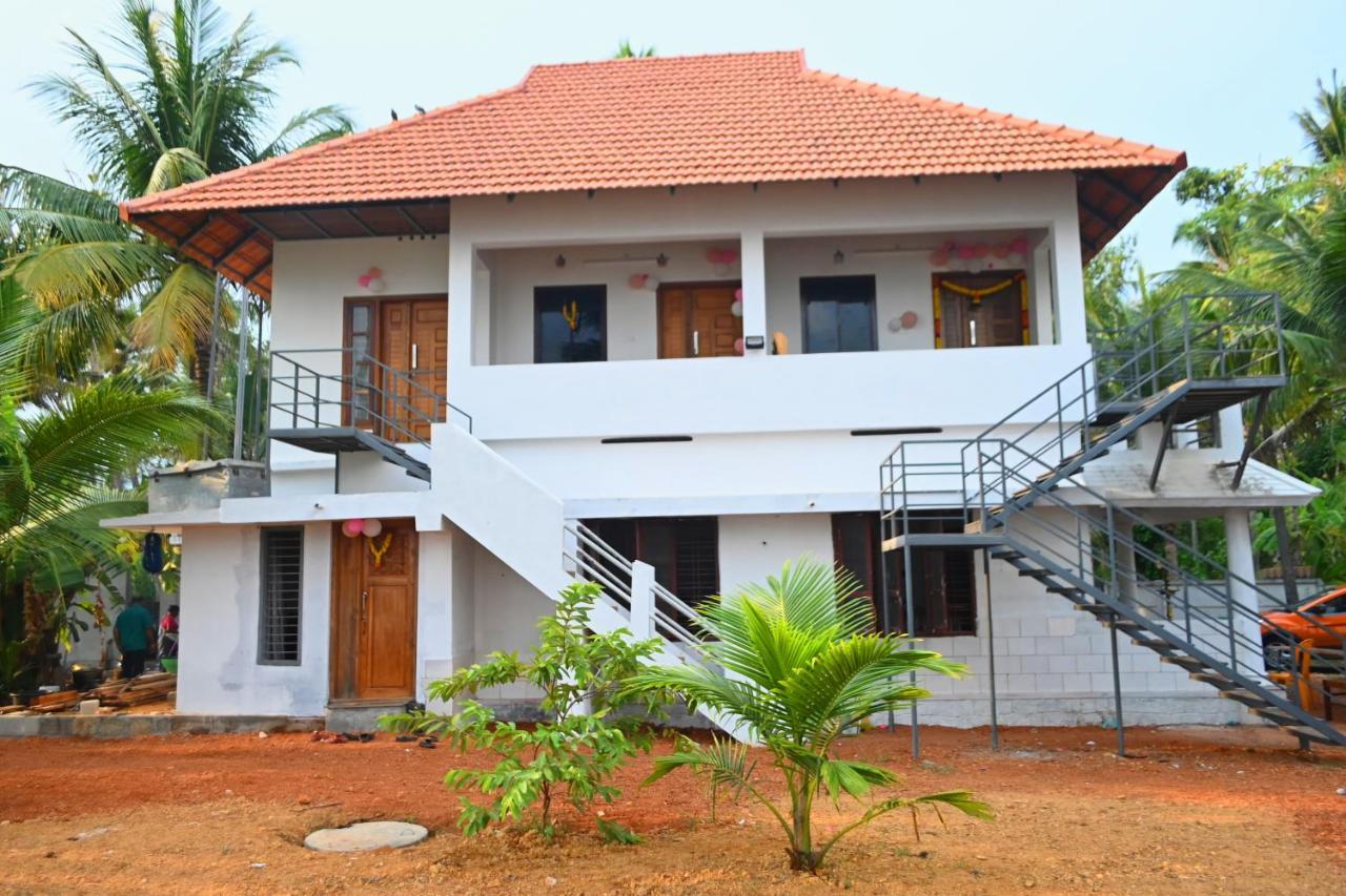 Kayalvarath Paradise Apartment Mundrothuruth Екстериор снимка