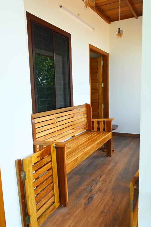 Kayalvarath Paradise Apartment Mundrothuruth Екстериор снимка